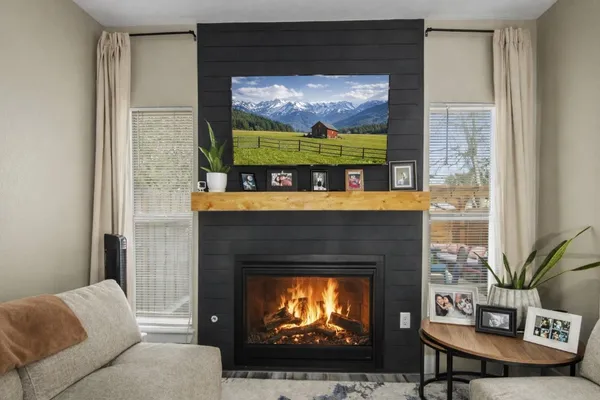 $2,400 | 5417 Texas Street, Unit A, Houston, TX 77011