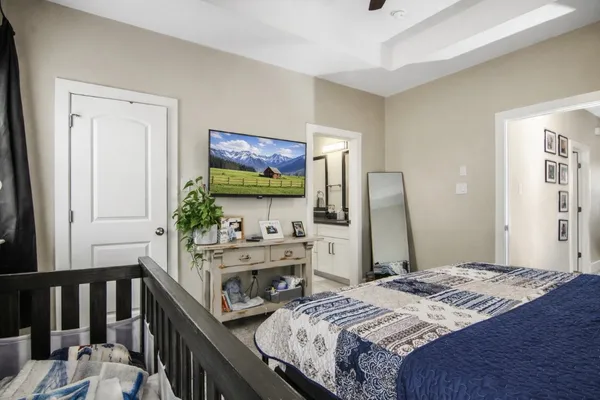 $2,400 | 5417 Texas Street, Unit A, Houston, TX 77011