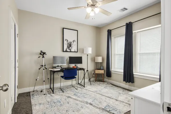 $2,400 | 5417 Texas Street, Unit A, Houston, TX 77011
