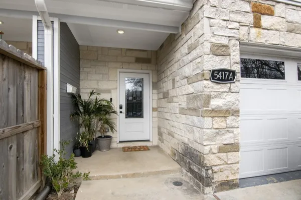 $2,400 | 5417 Texas Street, Unit A, Houston, TX 77011