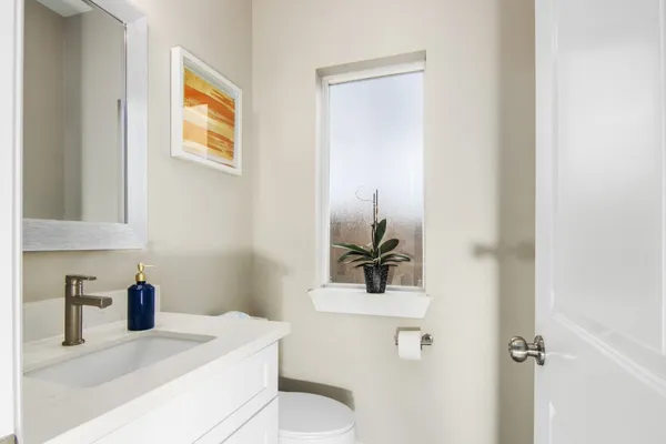 $2,400 | 5417 Texas Street, Unit A, Houston, TX 77011