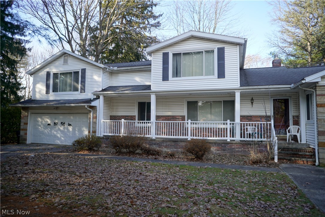 5285 Ridgebury Boulevard Cleveland, OH 44124 - Photo 3 of 28
