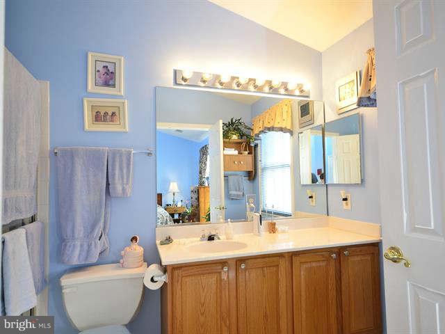 540 Tschiffely Square Road Gaithersburg, MD 20878 - Photo 18 of 24 Bath (Master)