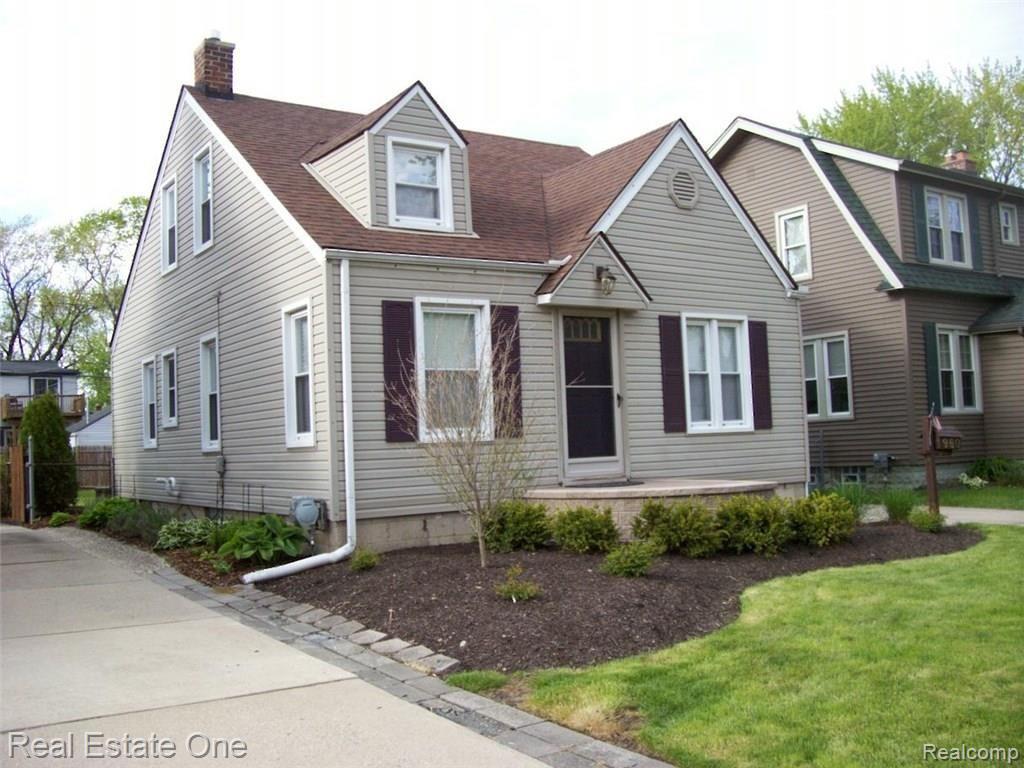 960 Cambridge Road Berkley, MI 48072 - Photo 3 of 30 Front corner elevation angle with refreshed landscaping beds and plants.