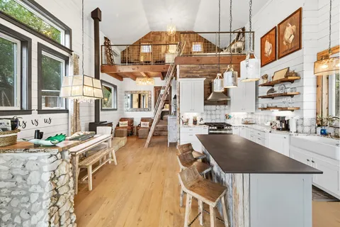 $975,000 | 1910 Sandy Point Road, Wimberley, TX 78676