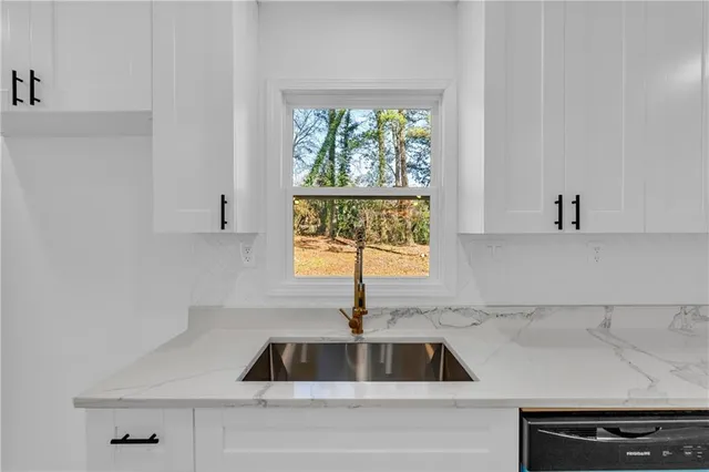 $290,000 | 5240 Omalley Lane, Stone Mountain, GA 30088