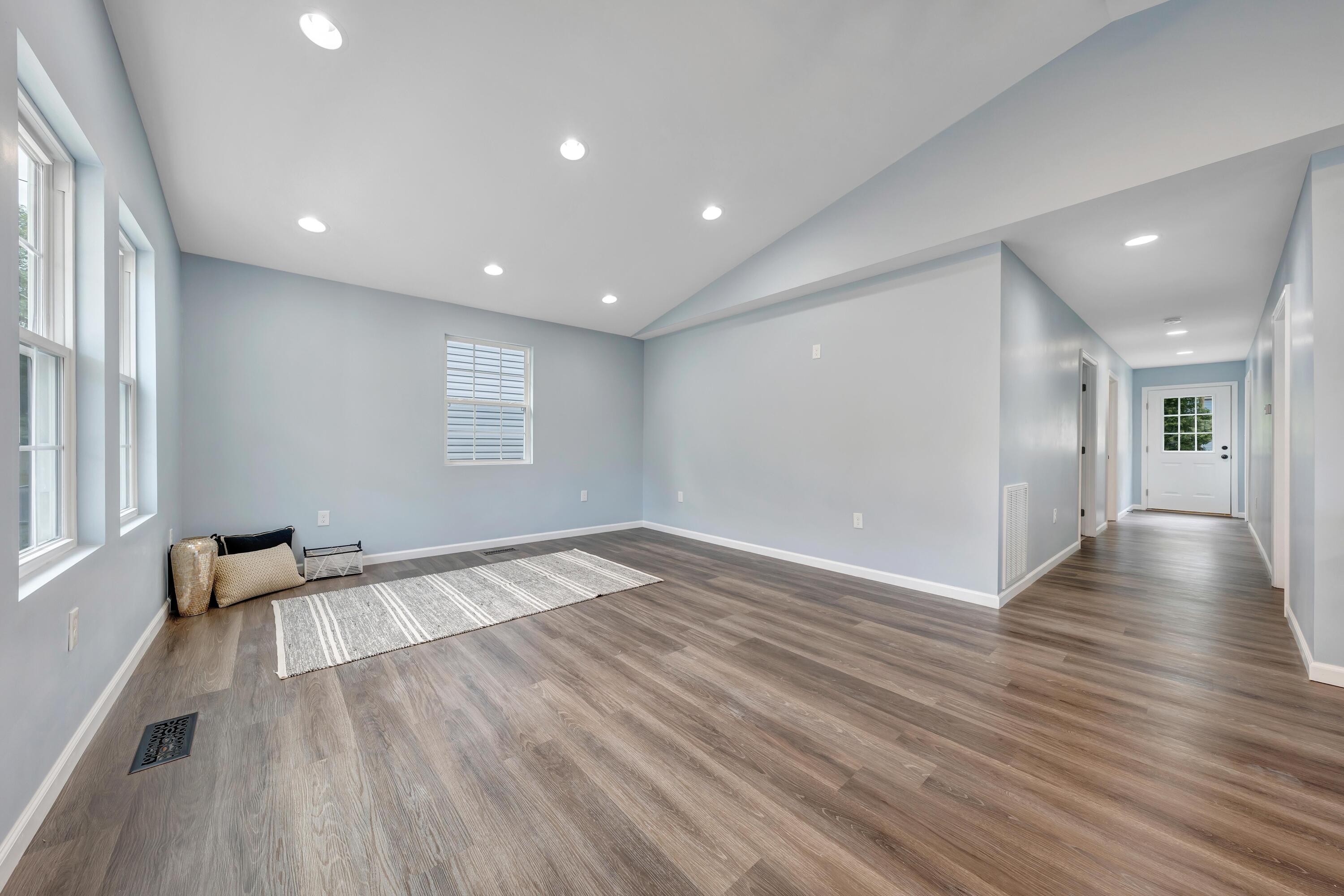 607 Rutherford Avenue Northwest Roanoke, VA 24016 - Photo 11 of 30 IMG_1415