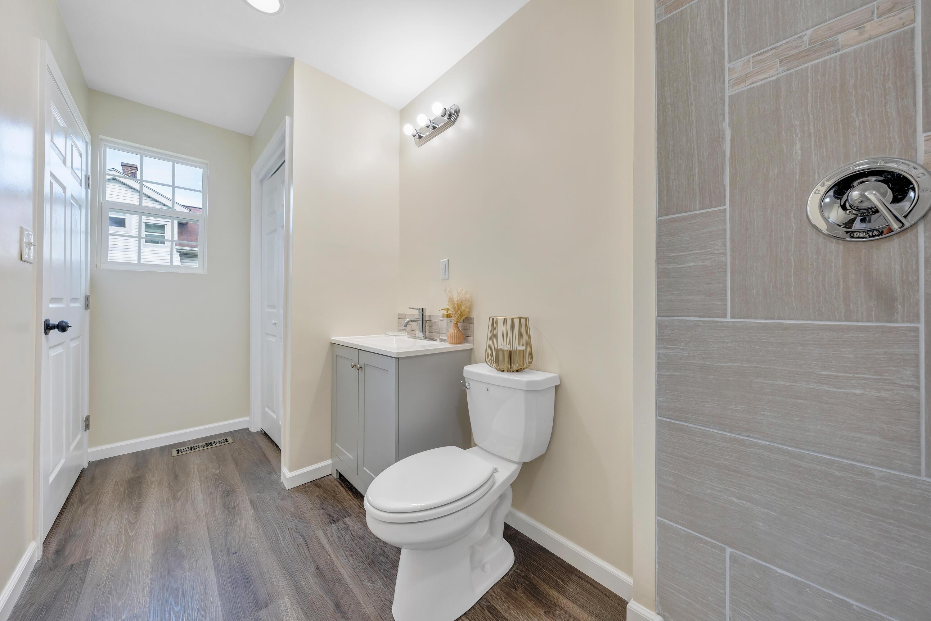 607 Rutherford Avenue Northwest Roanoke, VA 24016 - Photo 21 of 30 IMG_1422