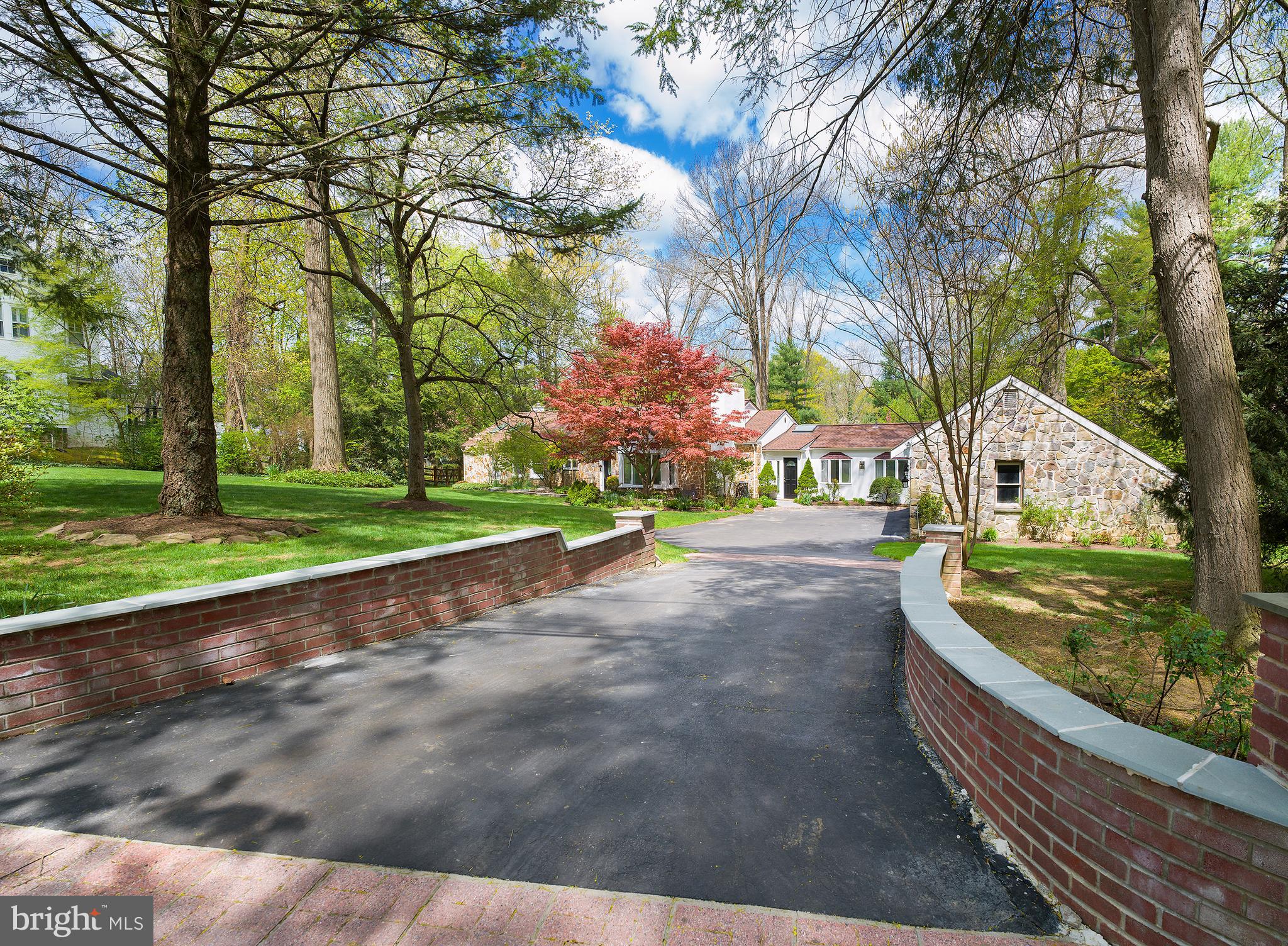 136 Biddulph Road Wayne, PA 19087 - Photo 3 of 35 Entrance