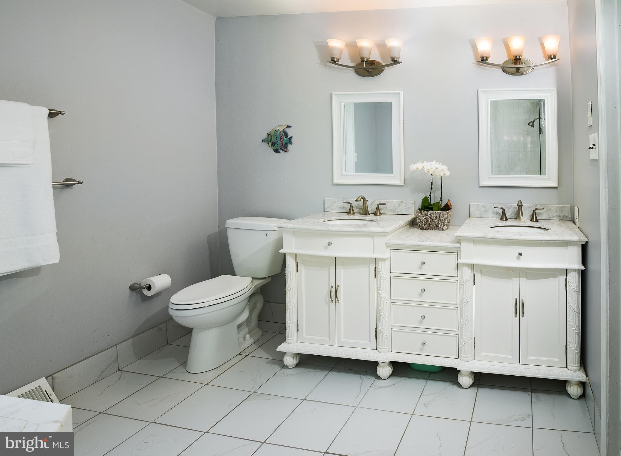 136 Biddulph Road Wayne, PA 19087 - Photo 23 of 35 Bathroom