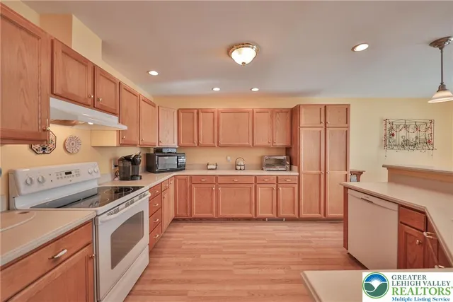 $225,000 | 742 Biltmore Avenue, Easton, PA 18040