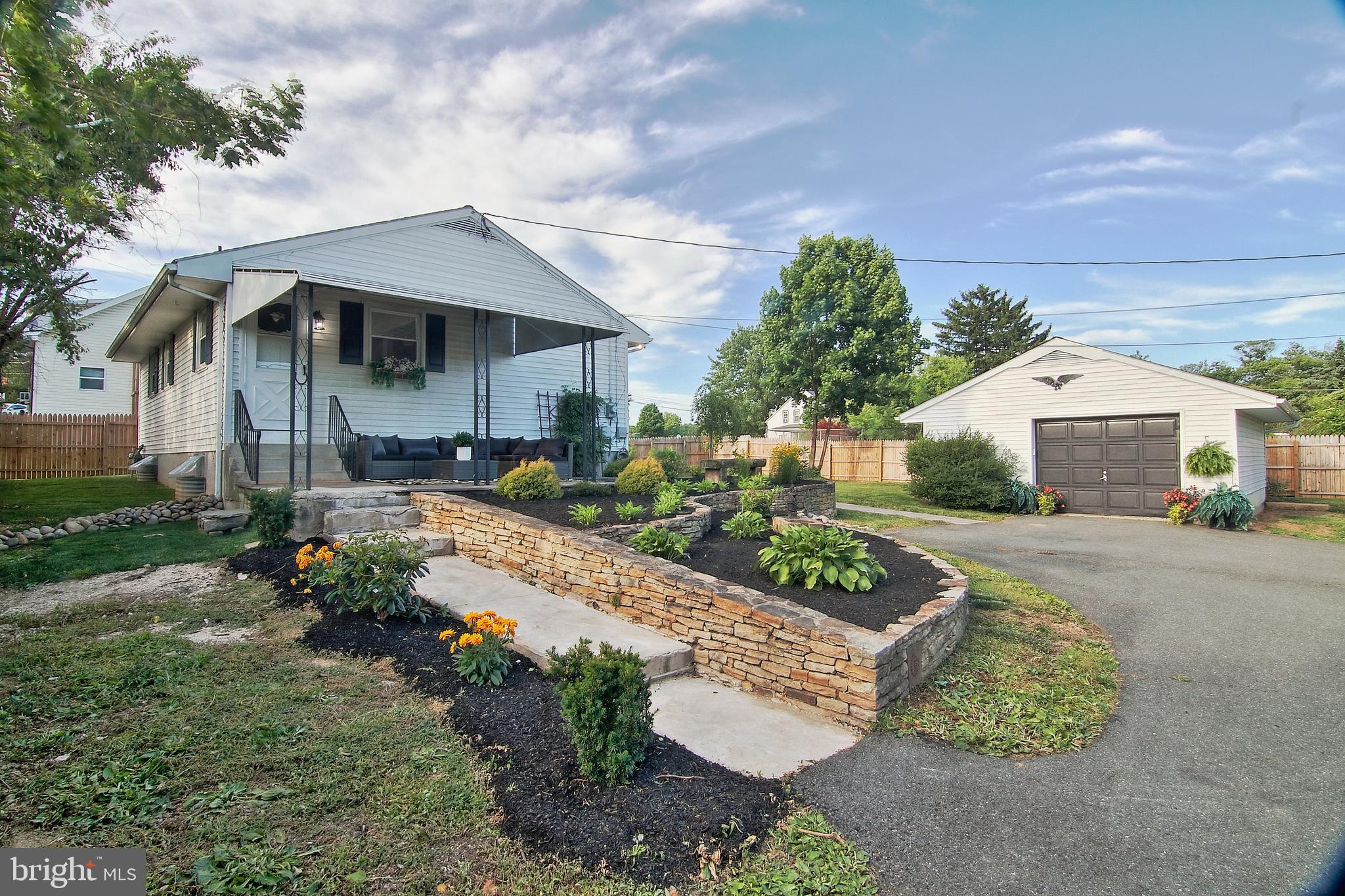 1291 Shelbourne Road Reading, PA 19606 - Photo 26 of 34 Exterior Side
