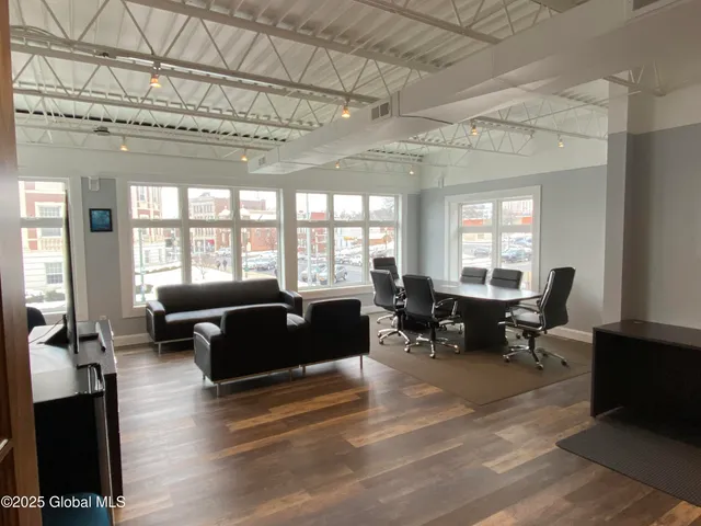 $1 | 432 Franklin Street, Schenectady, NY 12305