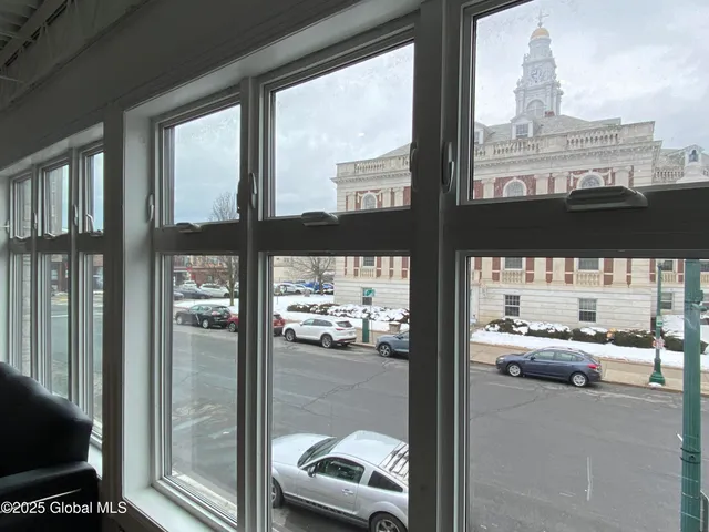 $1 | 432 Franklin Street, Schenectady, NY 12305