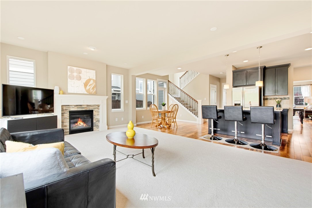 808 Mount Baker Place Northeast Renton, WA 98059 - Photo 12 of 27 Gallery Image 12