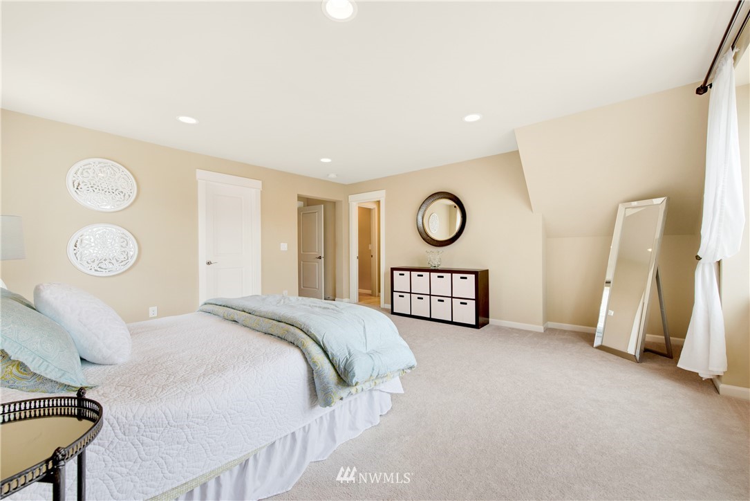 808 Mount Baker Place Northeast Renton, WA 98059 - Photo 16 of 27 Gallery Image 16
