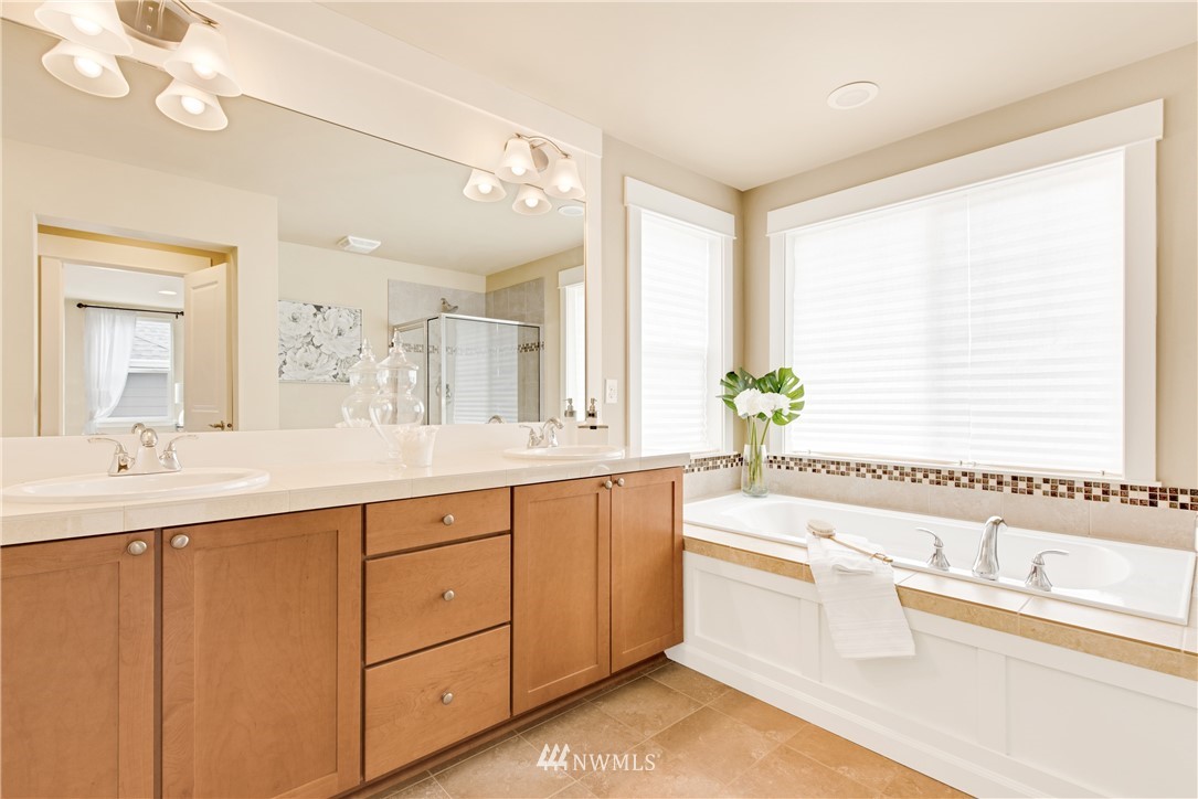 808 Mount Baker Place Northeast Renton, WA 98059 - Photo 17 of 27 Gallery Image 17