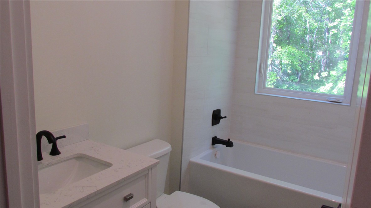 117 Shire Drive Anderson, SC 29621 - Photo 17 of 26 Bonus room full bath