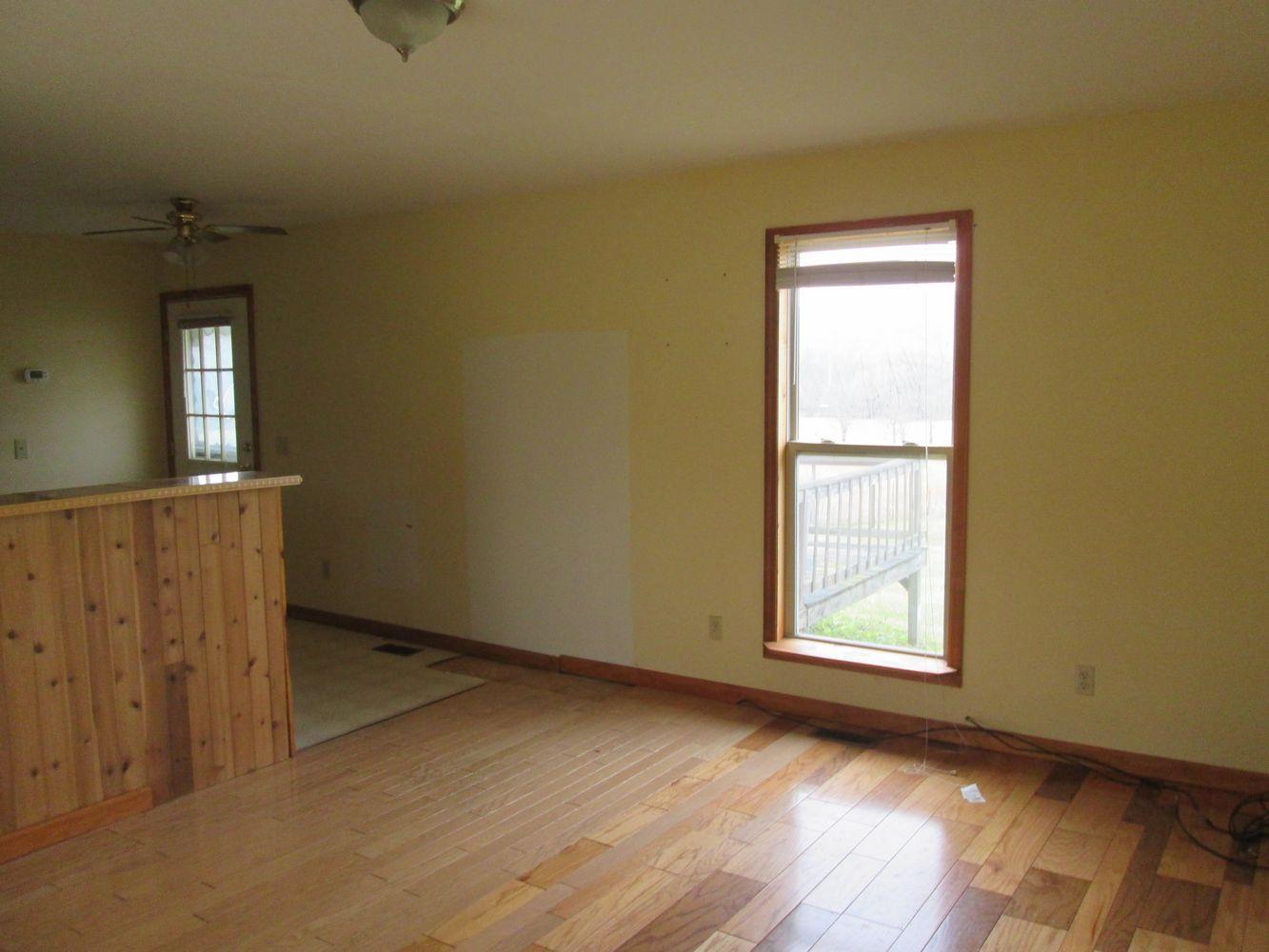 3279 Upper Concord Road Ten Mile, TN 37880 - Photo 2 of 12 tn_living room