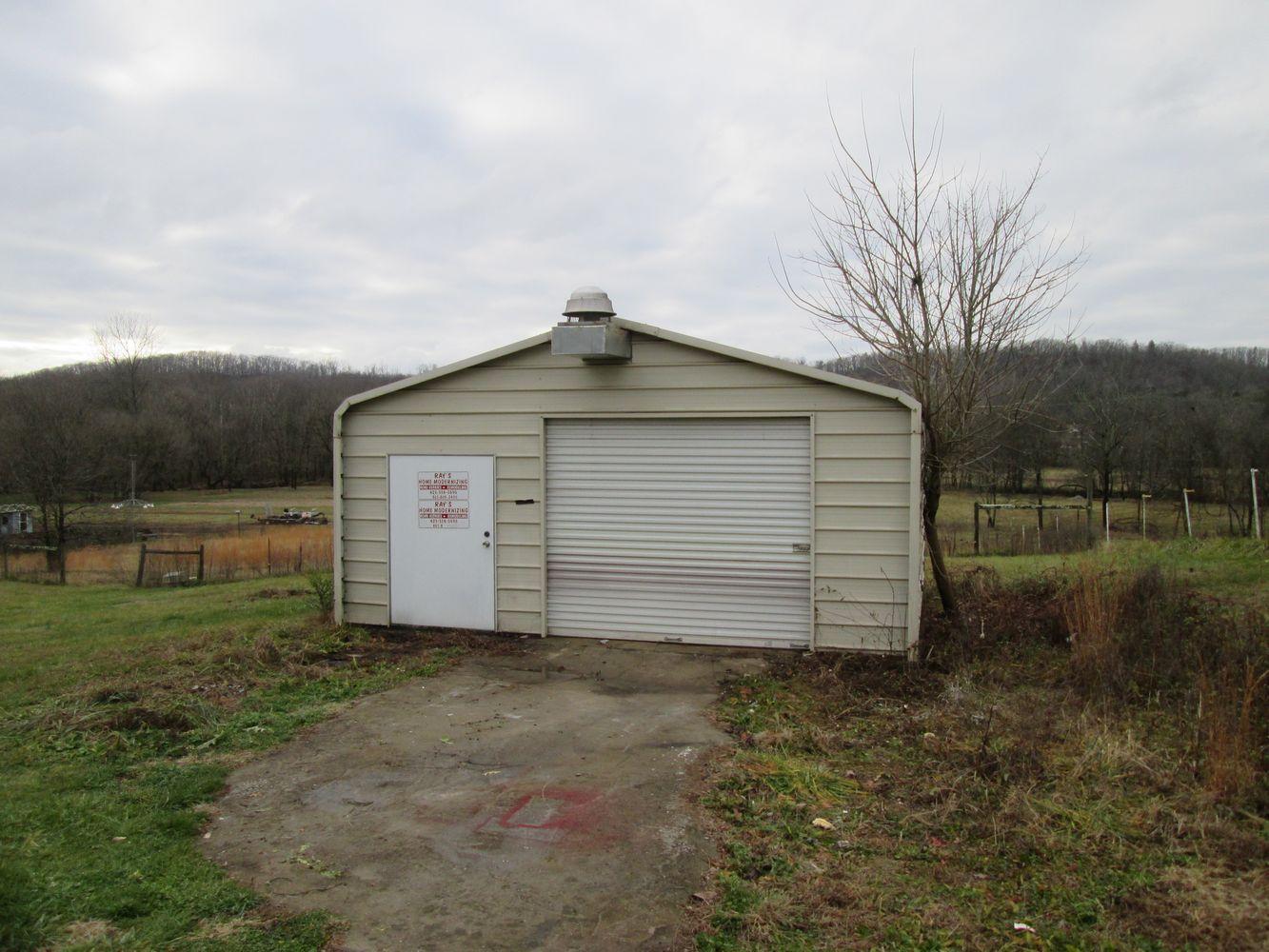 3279 Upper Concord Road Ten Mile, TN 37880 - Photo 8 of 12 tn_garage