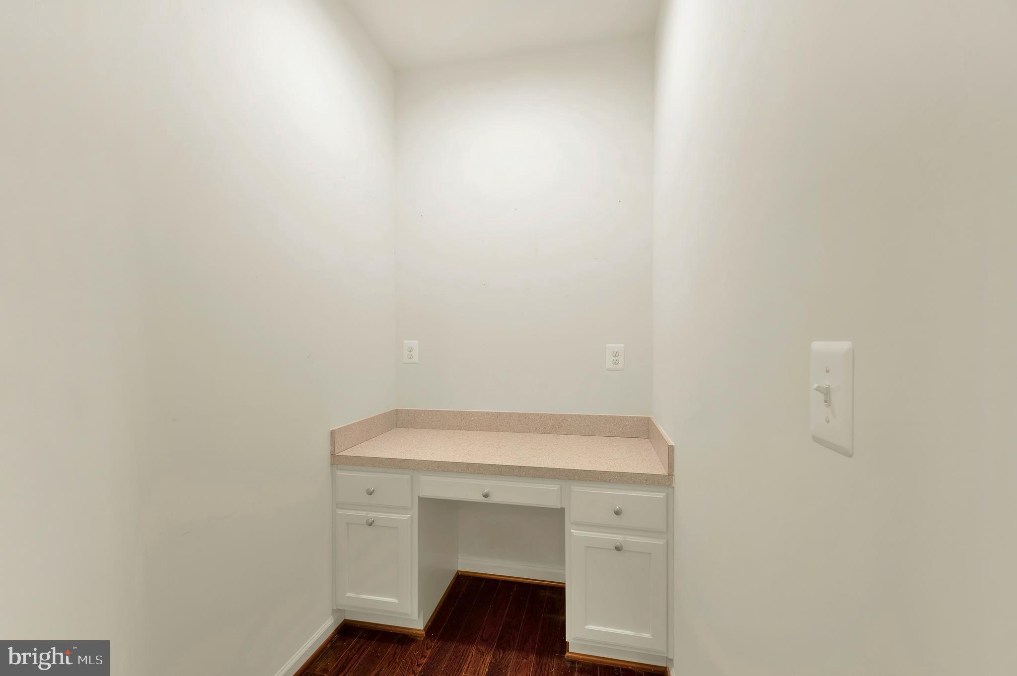 2006 Benton Way Frederick, MD 21702 - Photo 16 of 92 Butlers Pantry