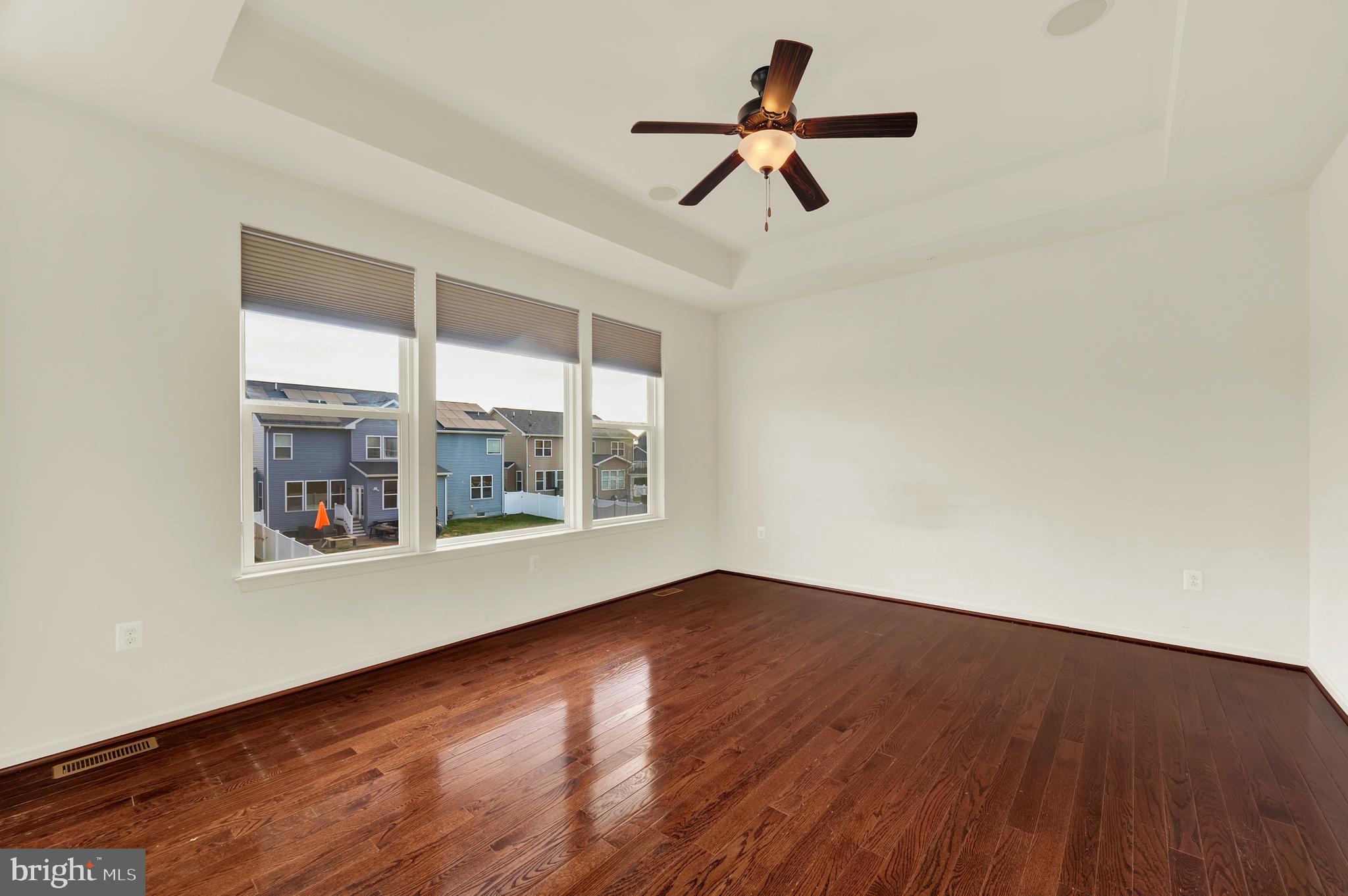 2006 Benton Way Frederick, MD 21702 - Photo 33 of 92 1st Level Bedroom Suite