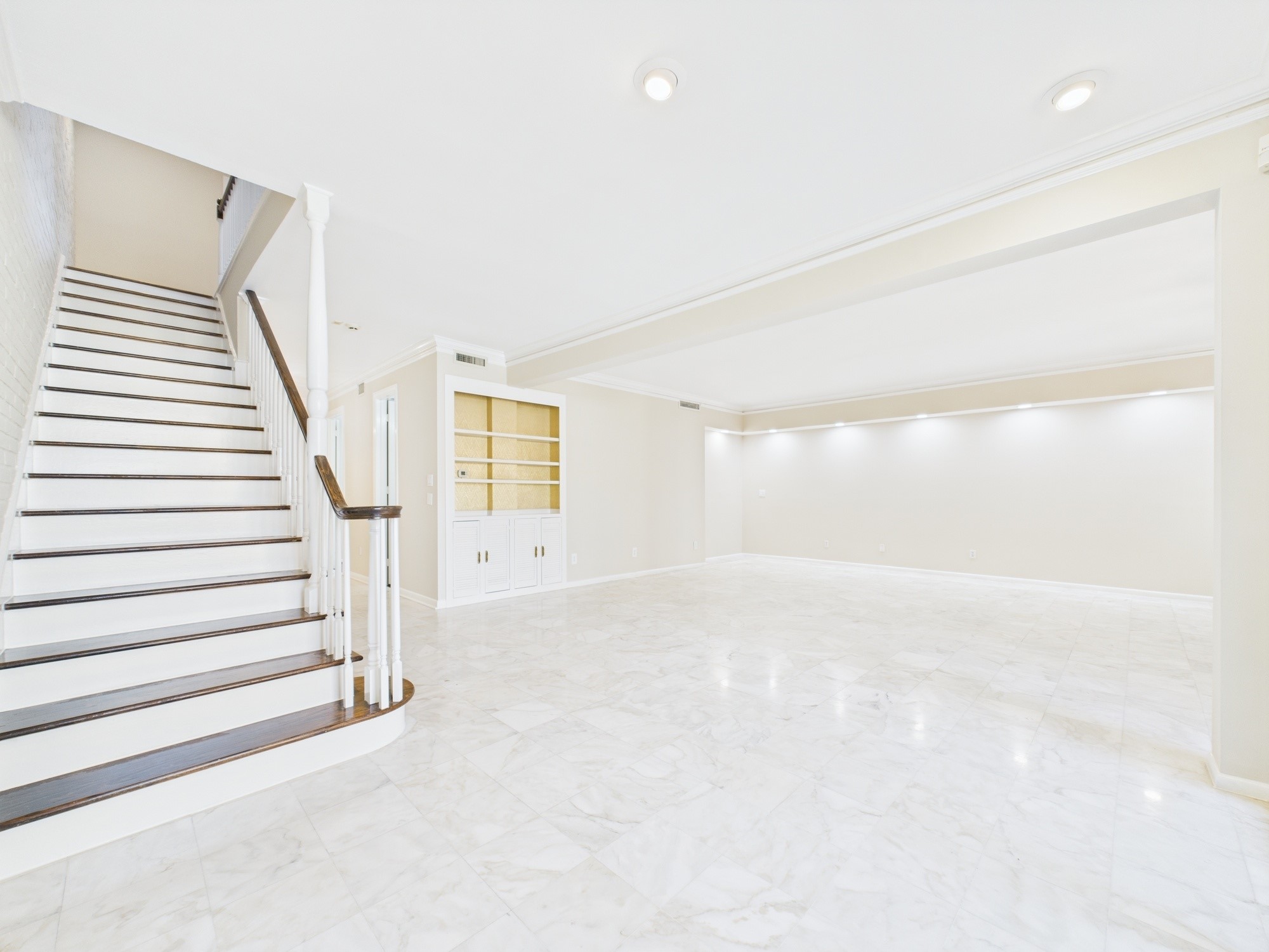 7608 Del Monte Drive Houston, TX 77063 - Photo 12 of 46 View from seating area to the main living area