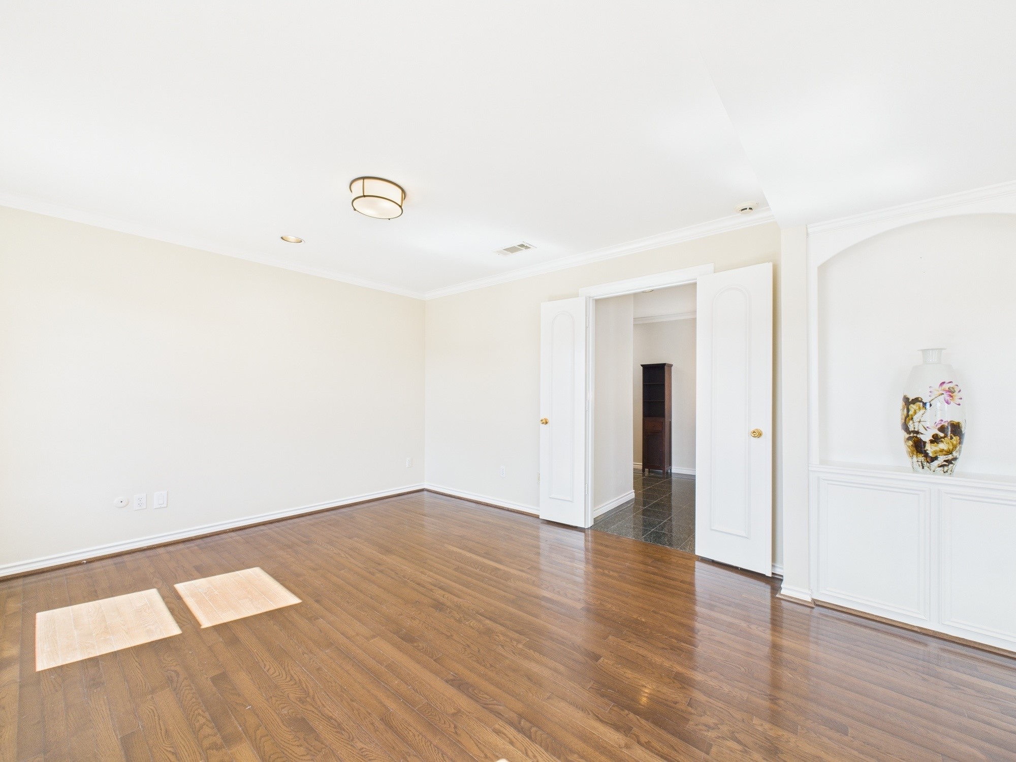 7608 Del Monte Drive Houston, TX 77063 - Photo 23 of 46 Primary Bedroom Sleeping area and Primary Bath