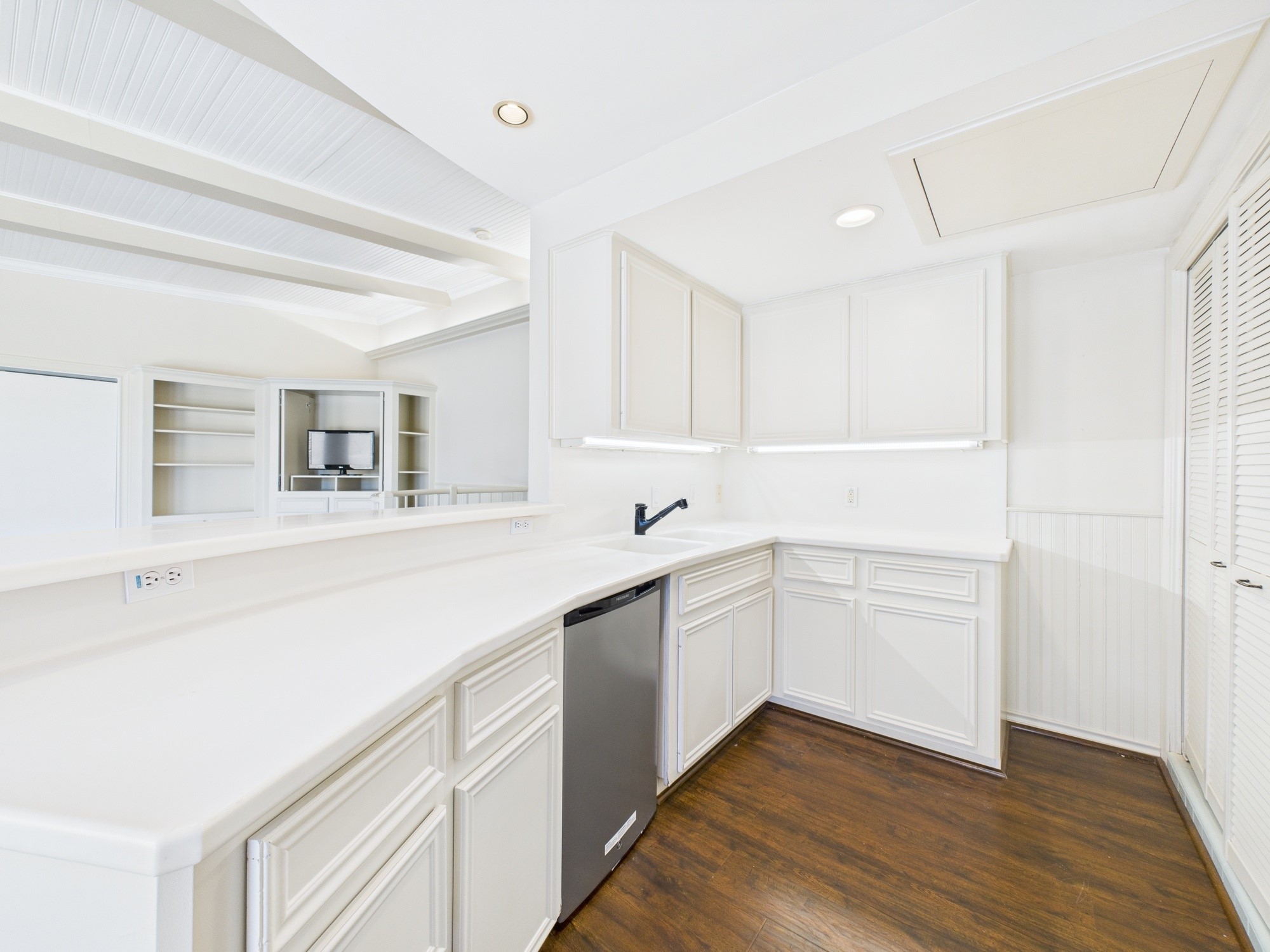 7608 Del Monte Drive Houston, TX 77063 - Photo 39 of 46