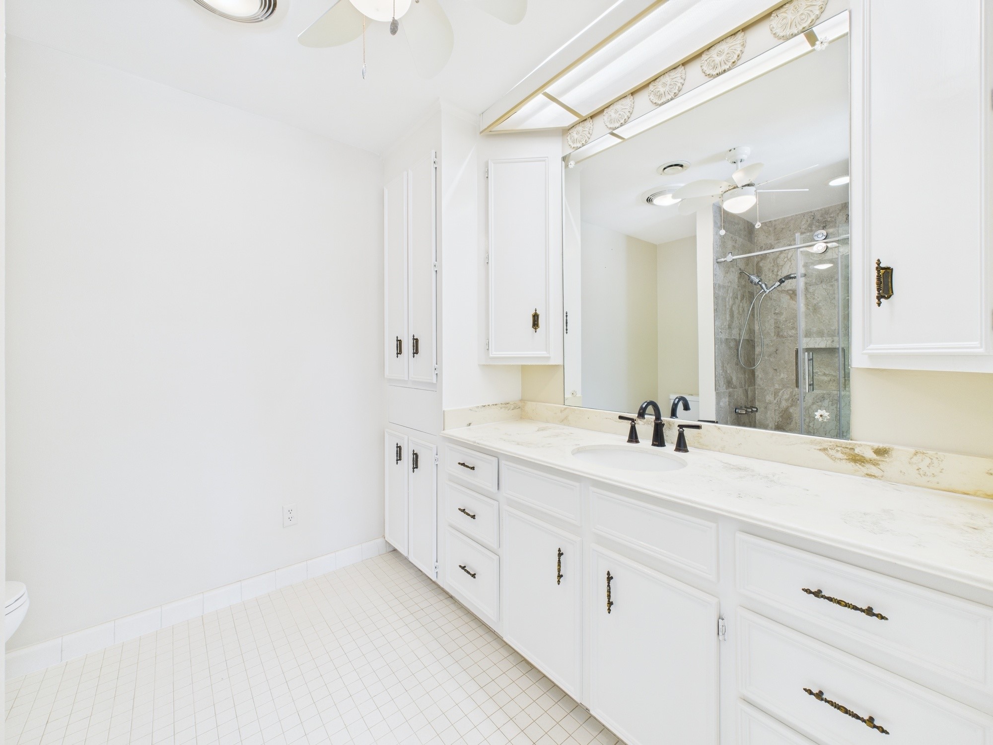 7608 Del Monte Drive Houston, TX 77063 - Photo 6 of 46 Primary Bath with Oversized Vanity and Lots of Storage