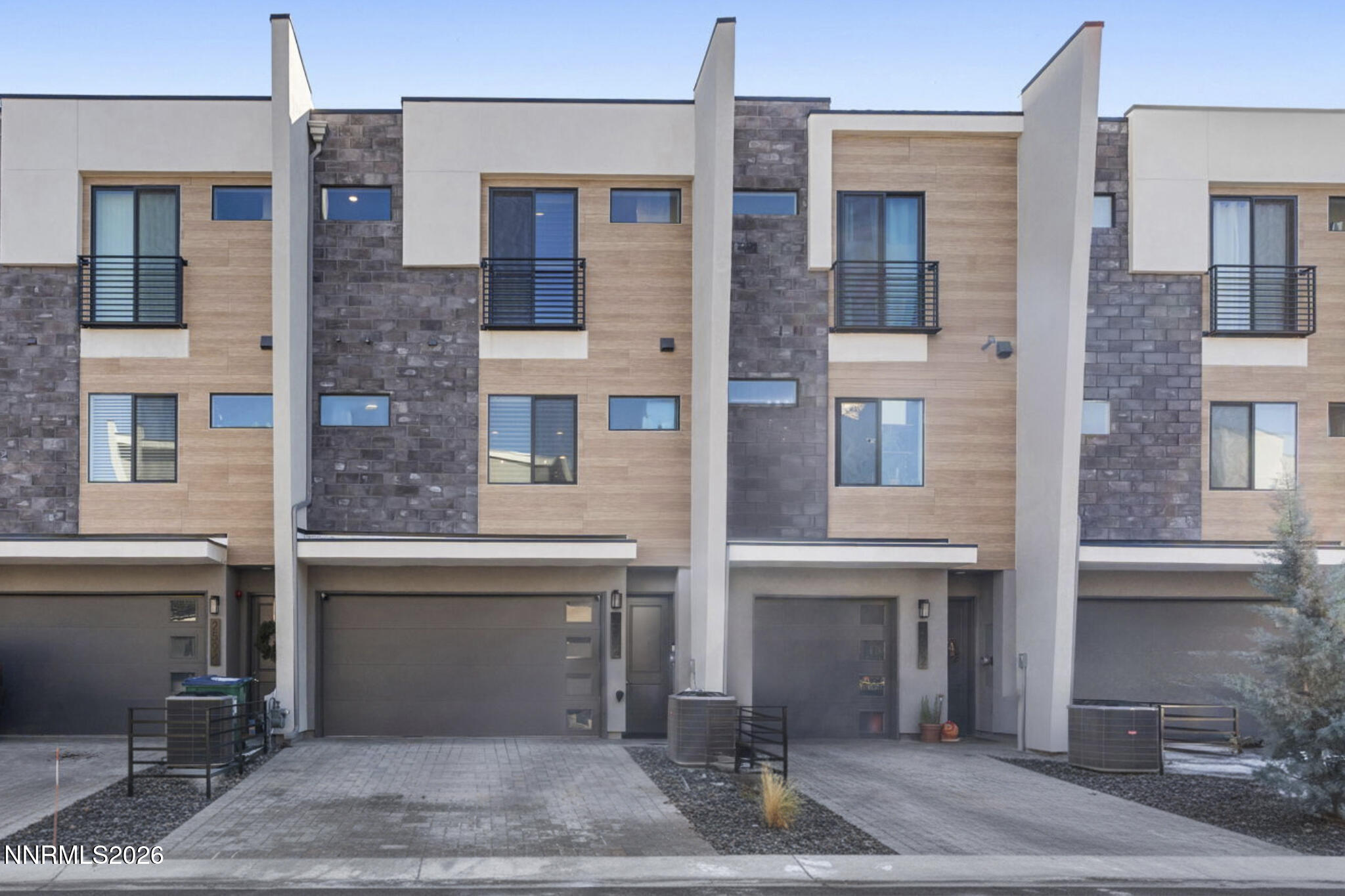 2598 Quail Rock Lane Reno, NV 89503 - Photo 1 of 41 Garage Side