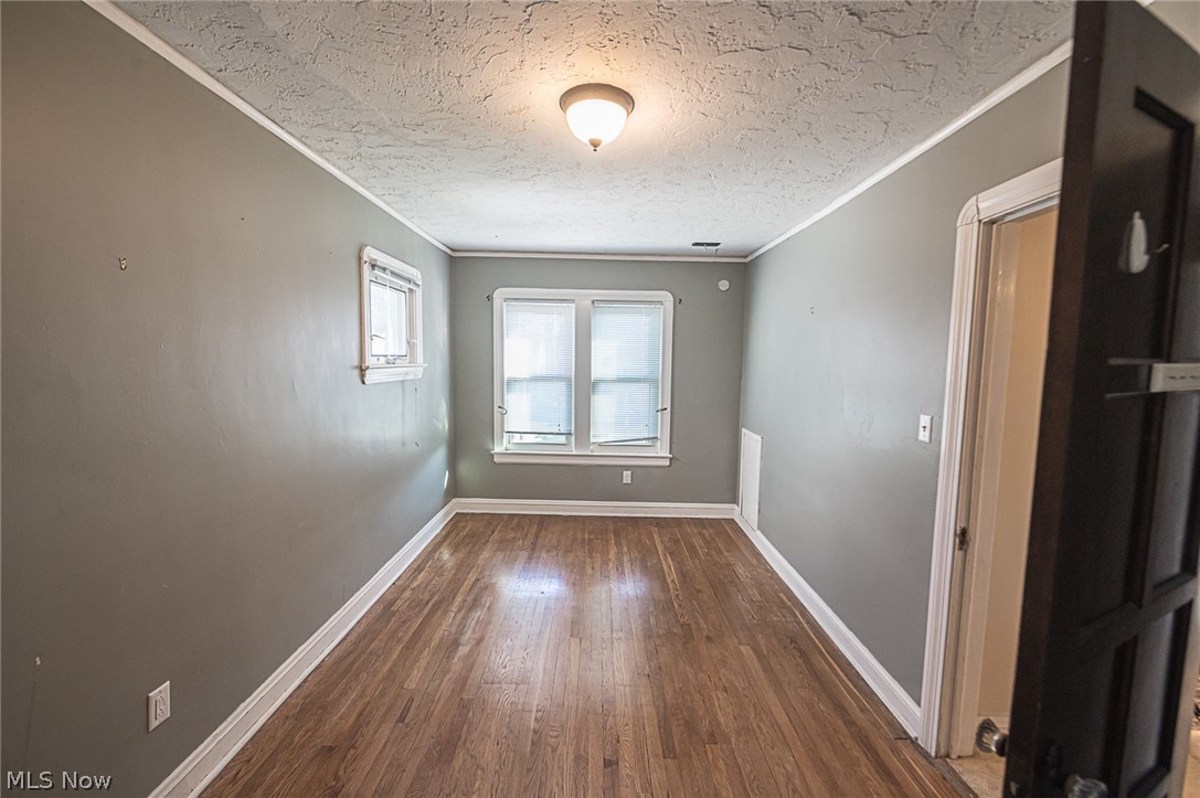 4891 Westbourne Road Cleveland, OH 44124 - Photo 14 of 19 Gallery Image 14