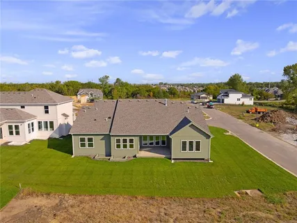 $640,000 | 25003 West 89th Terrace, Lenexa, KS 66227