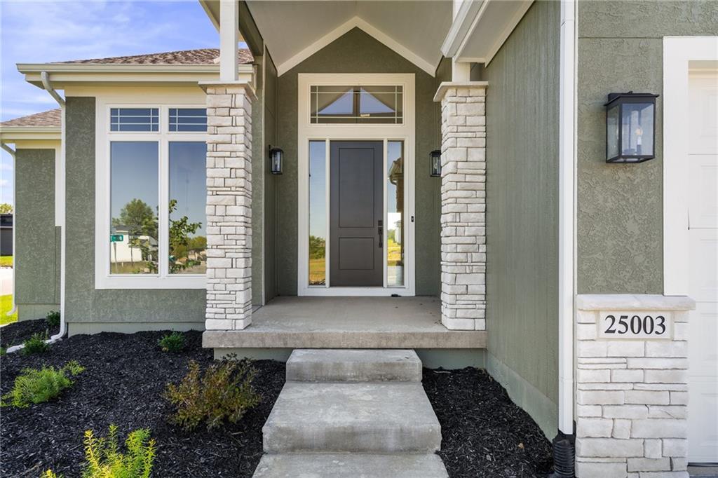 25003 West 89th Terrace Lenexa, KS 66227 - Photo 4 of 42