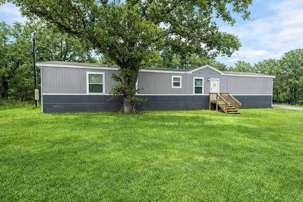 $124,900 | 137 Santa Fe Trail Drive, Nocona, TX 76255