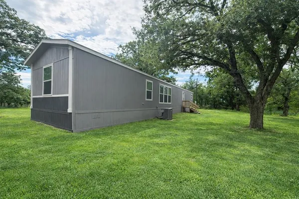 $124,900 | 137 Santa Fe Trail Drive, Nocona, TX 76255