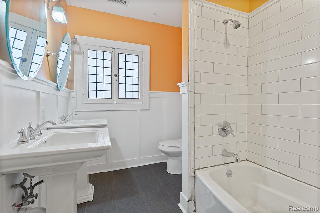 2230 Atkinson Street Detroit, MI 48206 - Photo 20 of 39 Gallery Image 20