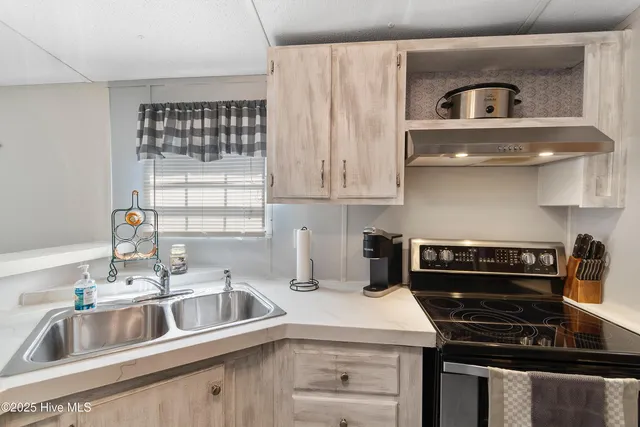 $290,000 | 3220 Woodlawn Avenue Southwest, Supply, NC 28462