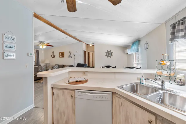 $290,000 | 3220 Woodlawn Avenue Southwest, Supply, NC 28462