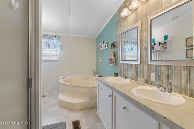 $290,000 | 3220 Woodlawn Avenue Southwest, Supply, NC 28462