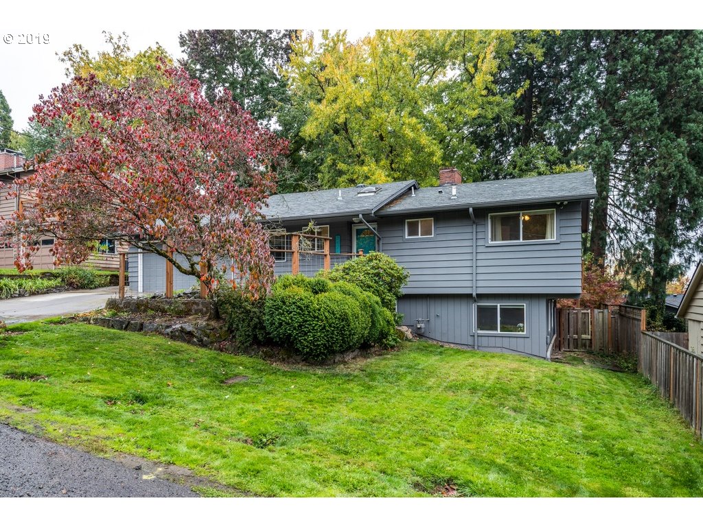 6428 Southwest Radcliff Street Portland, OR 97219 - Photo 1 of 28 Gallery Image 1