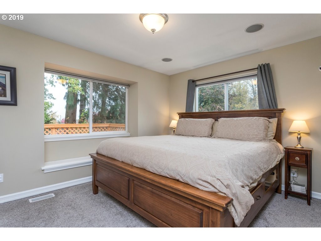 6428 Southwest Radcliff Street Portland, OR 97219 - Photo 12 of 28 Bedroom, Primary