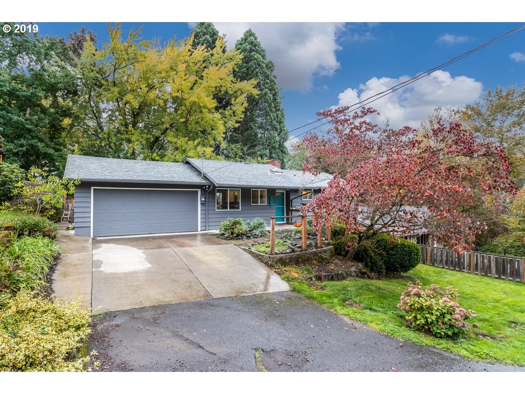 6428 Southwest Radcliff Street Portland, OR 97219 - Photo 2 of 28 Gallery Image 2