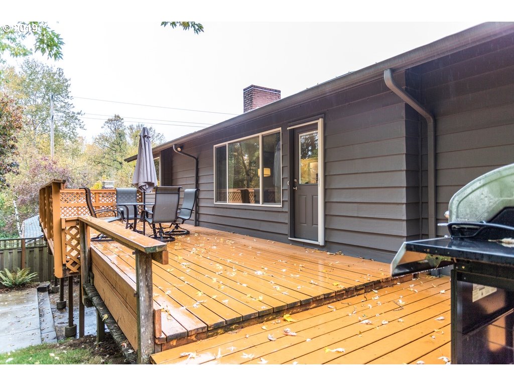 6428 Southwest Radcliff Street Portland, OR 97219 - Photo 23 of 28 Gallery Image 23