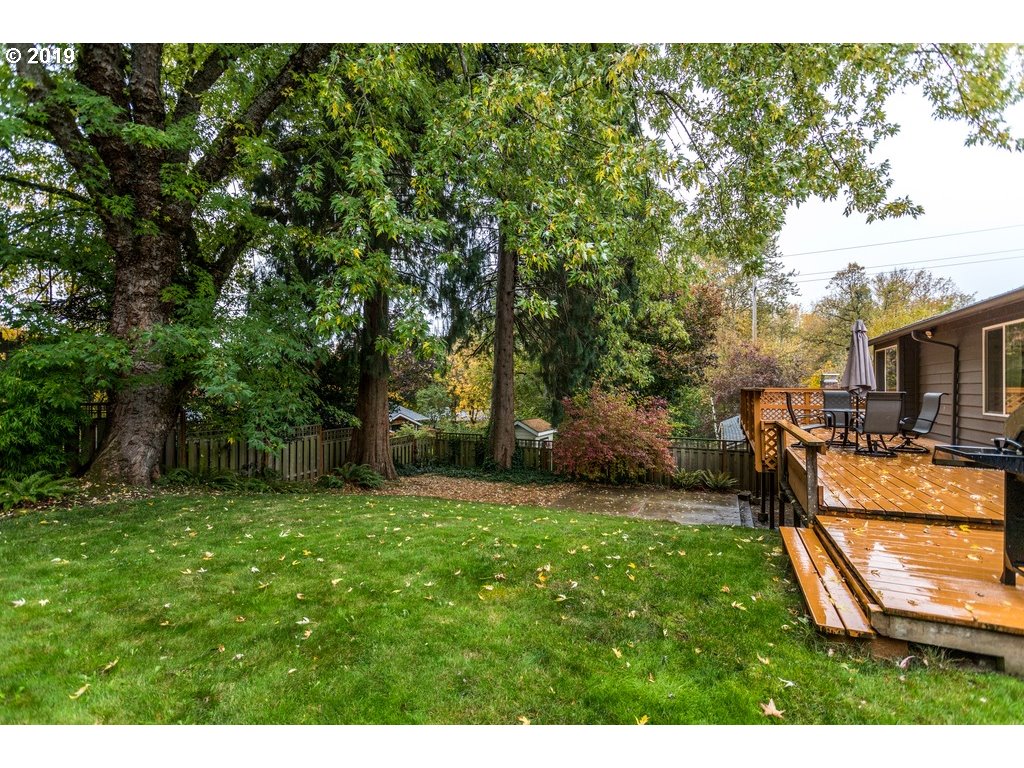 6428 Southwest Radcliff Street Portland, OR 97219 - Photo 25 of 28 Gallery Image 25