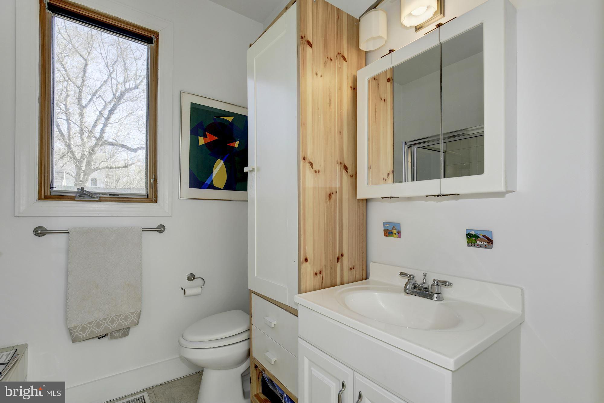 2306 Kansas Avenue Silver Spring, MD 20910 - Photo 21 of 30 Bath (Master)