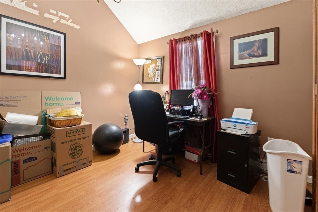 98 Victoria Heights Road, Unit 98 Boston, MA 02136 - Photo 14 of 36 Gallery Image 14