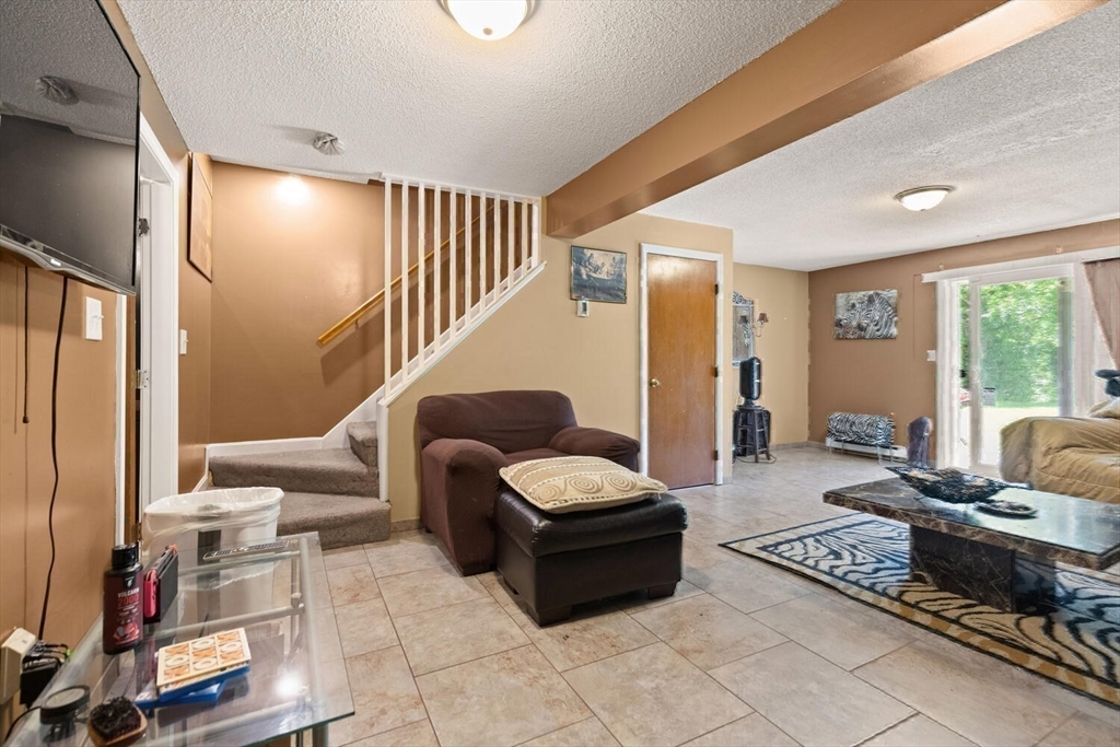 98 Victoria Heights Road, Unit 98 Boston, MA 02136 - Photo 9 of 36 Gallery Image 9