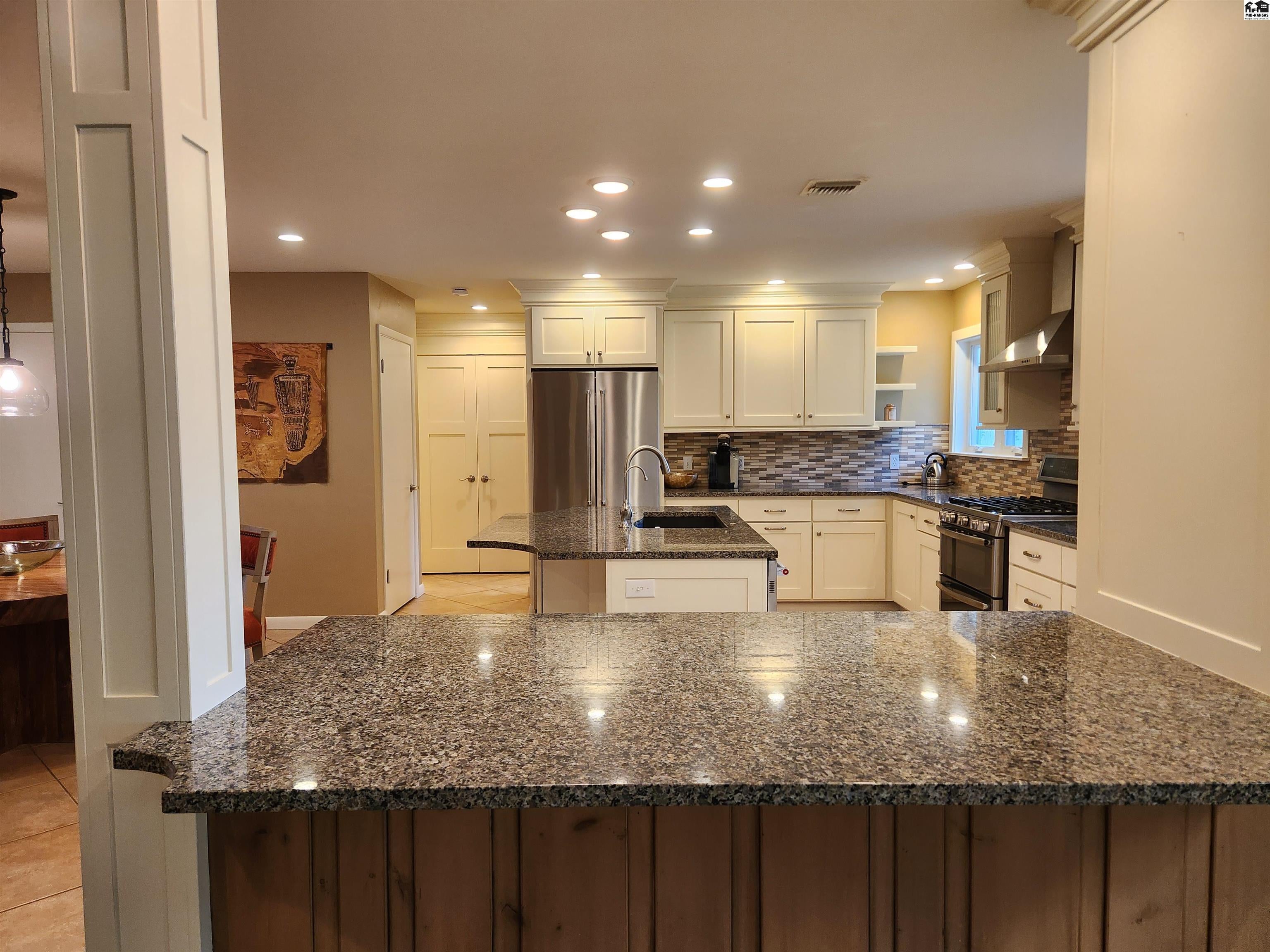 12 Downing Road Hutchinson, KS 67502 - Photo 13 of 41 Gallery Image 13