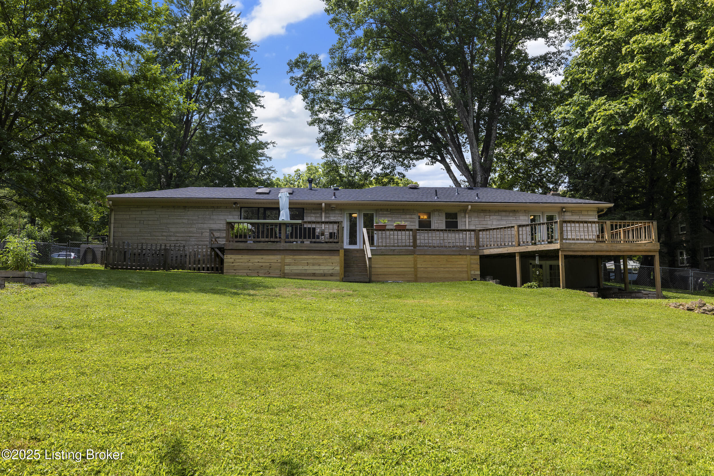 4221 Dolphin Road Louisville, KY 40220 - Photo 53 of 56 Backyard Area